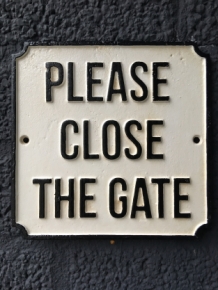 Bordje emaille ''please close the gate'' voor op de deur of poort