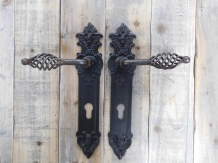 Set of door hardware - 2 handles turned iron + 2 protective plates PZ92 angel, antique iron