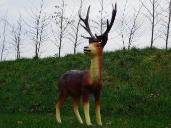 Großer Hirsch mit Geweih - 108 cm - Polystone