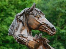 Statue Mare with Foal - 45 cm - Woodlook