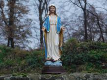 Statue of Holy Mary - polystone - in colour