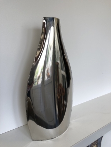 Flat vase nickel, beautiful special design.
