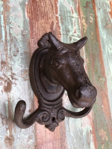 Horse head cast iron with 2 coat hooks, robust and beautiful!!