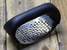 Garlic press - stainless steel - Black