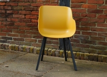 Bucket seat - yellow - plastic