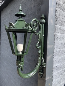 Beautiful rustic outdoor lamp Maastricht, dark green