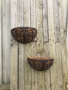 A set of planters / baskets for the wall, beautiful wall decoration