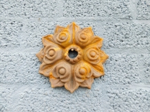 Wall anchor round, cast iron.