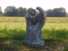 Resting angel - full stone - detailed