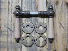 Set Door Hardware - Antique Brass with Wooden Handles - incl. Rosettes