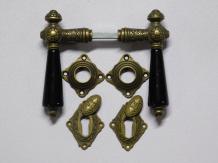 Set Door Hardware VCI - Antique Brass with Black Ceramic Handles - Incl. Rosettes