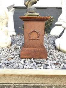 Cast iron base, small column with a rustic surface, small model