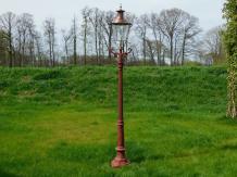 Gartenlaterne, Außenlampe aus Gusseisen mit Schirm aus Messing und Kupfer