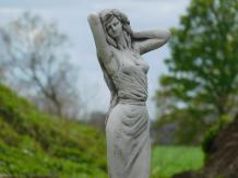 Statue Woman on Watercourse - 70 cm - Stone