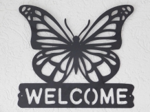 Wandschmuck 'Welcome' mit Schmetterling - Metall