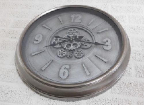 Large wall clock with rotating gears - silver gray