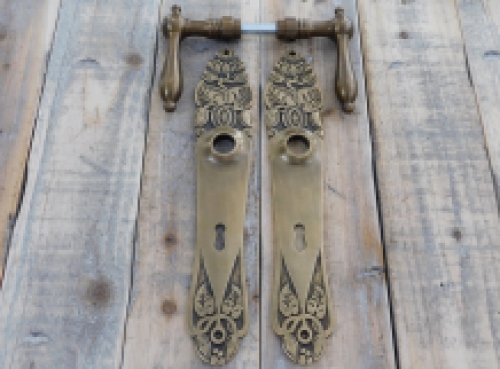 Art-nouveau stijl deurbeslagset met mooie messing deurplaten, PZ72!