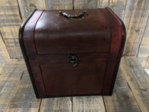 Beautiful set of 3 colonial wooden boxes with beautiful fittings, storage box.