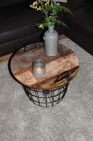 Table basket By-boo-metal-colonial hardwood tabletop, very trendy!!