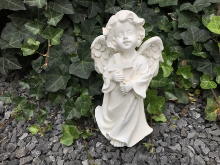 Engelstatue mit Kreuz, aus Polystone