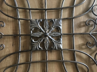 Beautiful decorative metal wall rack