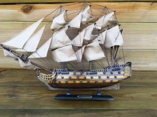 World famous warship, HMS VICTORY, completely handmade.