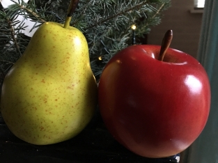 Schöner echt aussehender Apfel, siehe Fotos