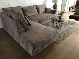 Beautiful hefty new taupe rib fabric corner sofa model