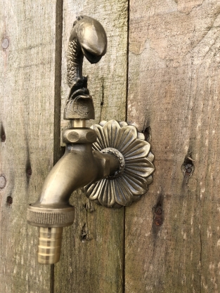 Wasserhahn mit Fisch für Gartenbrunnen, Messing