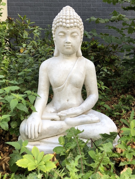 Meditierender Buddha, voll von Stein