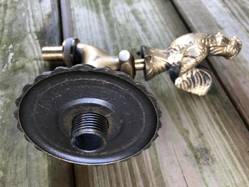 Wasserhahn mit hübschem Hahn für Gartenbrunnen, Messing