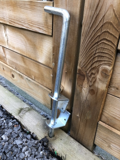 Galvanised steel-heavy locking pin, metal.