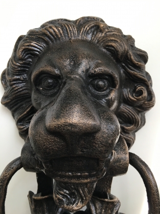 Beautiful large slate head as a door knocker, Cast Iron.