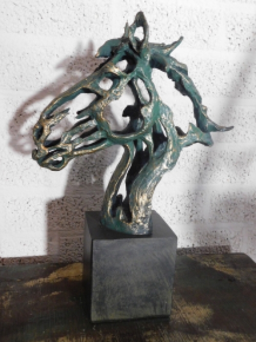 Abstract statue Horse head - Polystone 