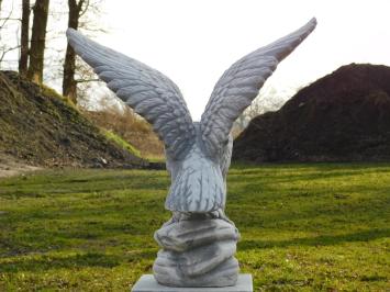 Eagle on pedestal - 130 cm - Stone