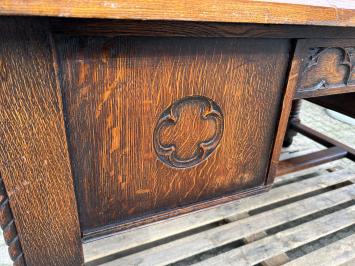 Beautiful used nostalgic antique oak desk, substantial in size.