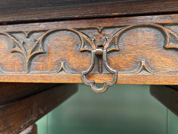 Beautiful used nostalgic antique oak desk, substantial in size.