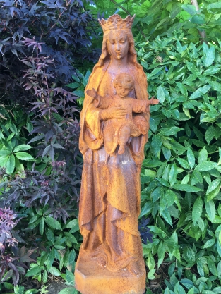 Mary with baby Jesus, cast iron, beautiful statue!!