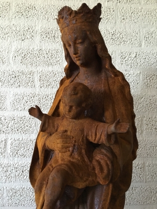 Mary with baby Jesus, cast iron, beautiful statue!!