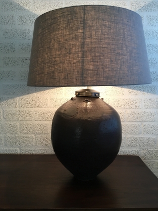 Beautiful lamp on old indonesian rice pitcher, UNIQUE!