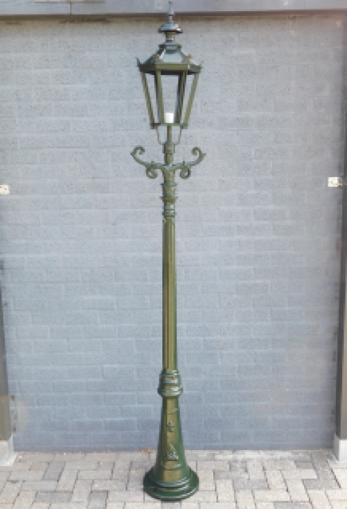 Classical lantern 'Barcelona' - outdoor lamp with ceramic socket and glass, alu green or black, 275cm