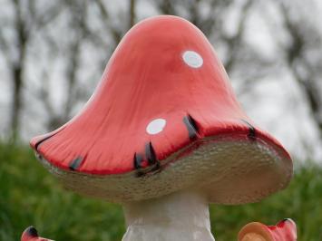 Toadstool with Gnomes - 50 cm - Polystone