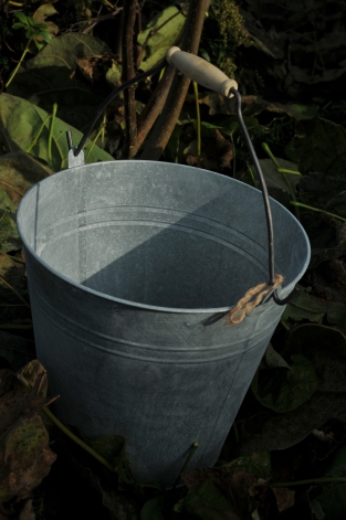 Bucket, made of zinc