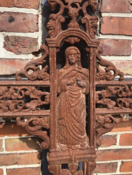 Beautiful unique grave cross, cast iron.