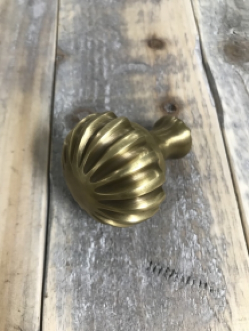 1 door knob smooth with rosette, brass patinated - knob does not rotate