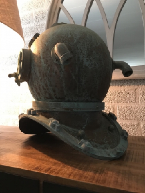 Robuster Taucherhelm aus Eisen - ''ANCHOR ENGINEERING 1921''.