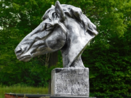 Large horse head - silver grey - polystone