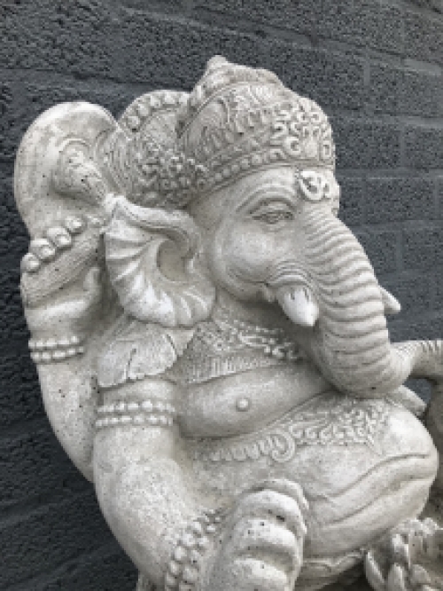 Gartenskulptur Ganesha, Stein, auf Sockel