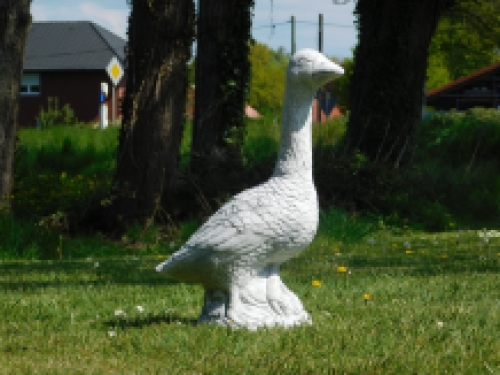 Statue Gans - massiver Stein