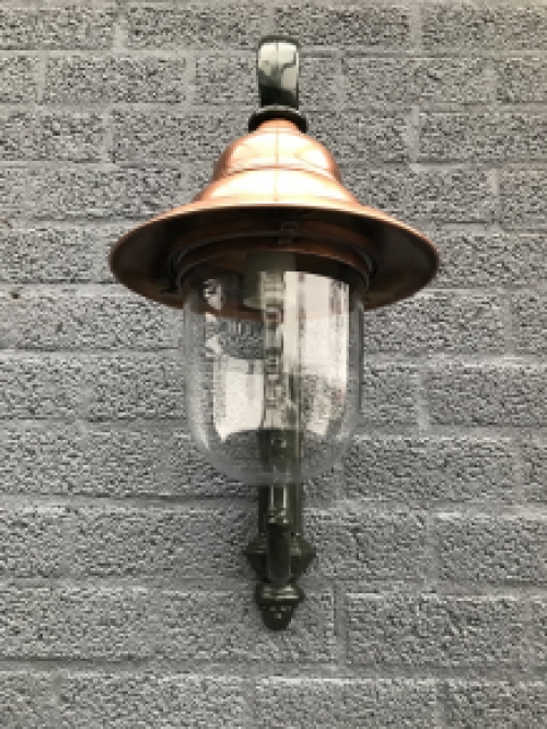 Nostalgic wall lamp Vera in the color green, with a copper shade